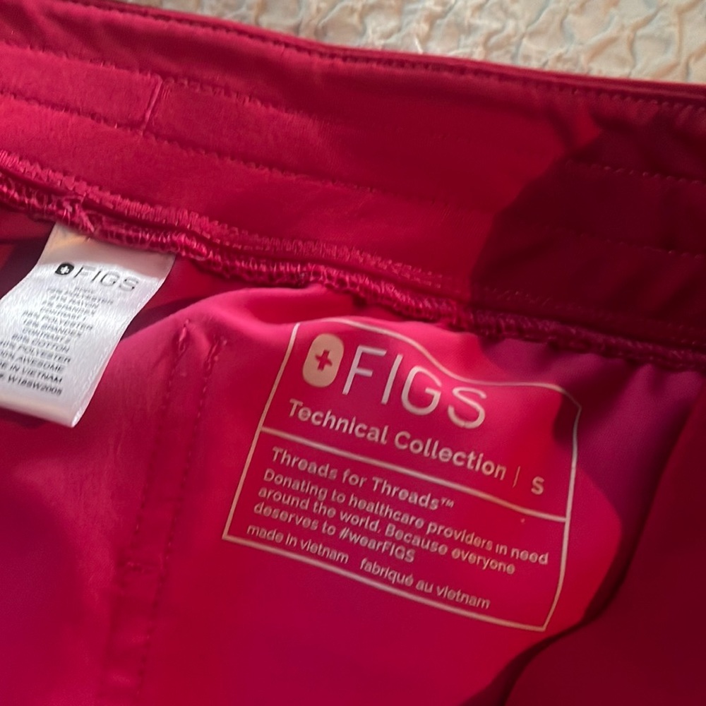 COPY - Figs joggers size small (shocking pink)